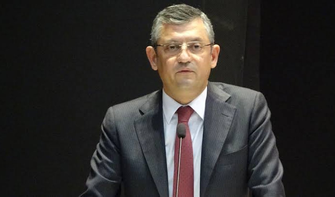 Kur’an ile dalga geçen adamı savunmak Özgür Özel’e düştü