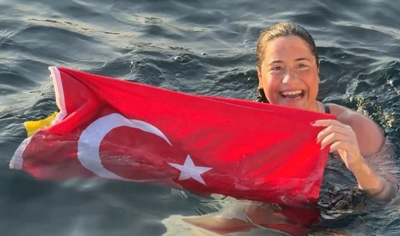 Milli yüzücü Aysu Türkoğlu’ndan rekor