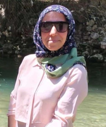 Uykudaki eşini iple boğup öldürdü