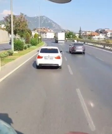 İtfaiyeye yol vermeyen otomobil sürücüsüne para cezası