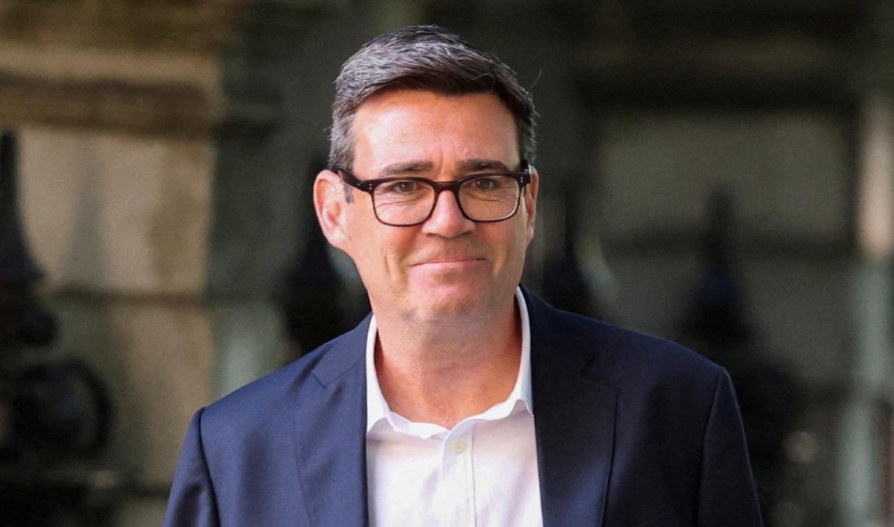 İngiltere’nin yeni Başbakanı Andy Burnham oldu