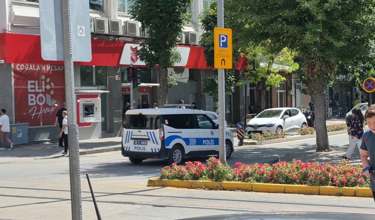 Tramvay durağındaki bıçaklı kavgada kendini savunan şüpheli: “Ben ablamın namusunu çöpte mi buldum’’