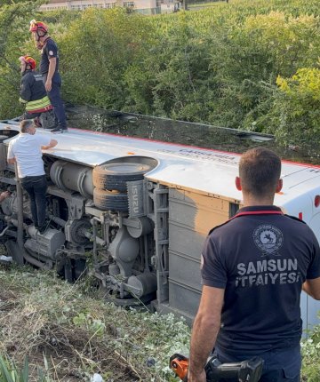 Özel halk otobüsü devrildi: Çok sayıda yaralı var 