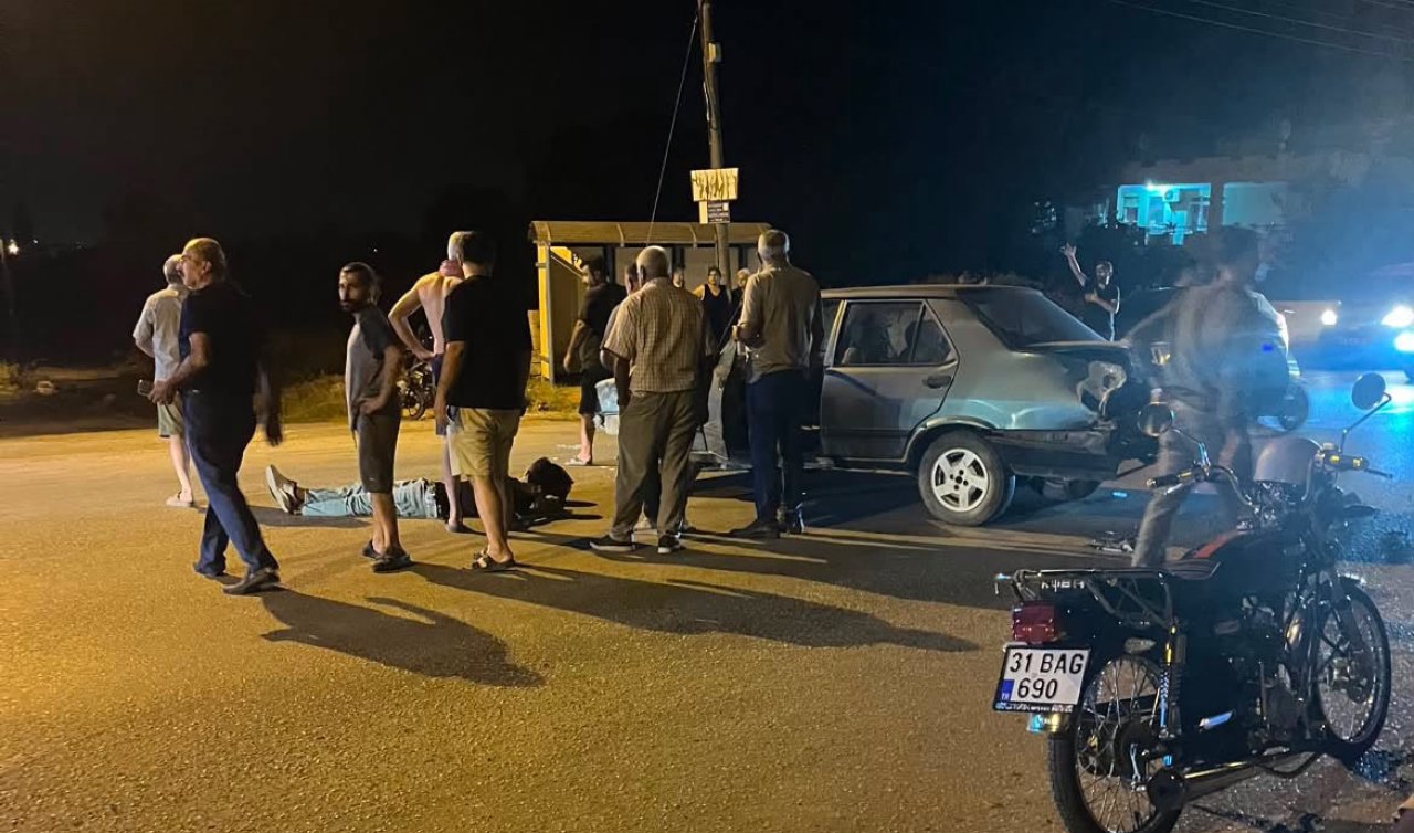 “U’’ dönüşü yapmak isteyen otomobile 2 motosiklet ok gibi saplandı