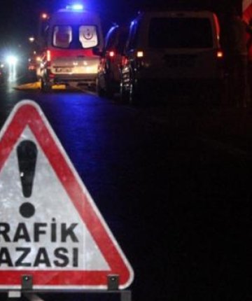 İki otomobil çarpıştı: 1 ölü 7 yaralı