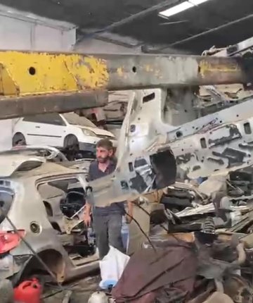 Araçların şasi numaralarını değiştiriyorlardı! 3 şüpheli gözaltında
