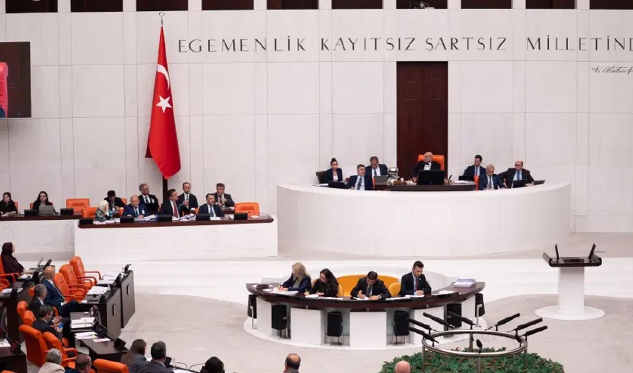 Üç milletvekili daha AK Parti’ye katıldı
